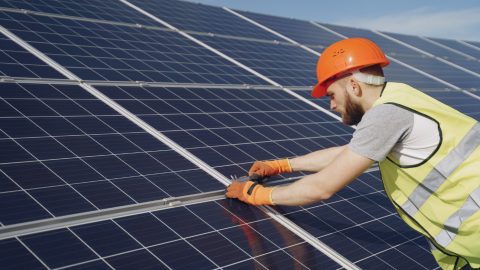 Saiba quais os 5 benefícios da energia solar para empresas